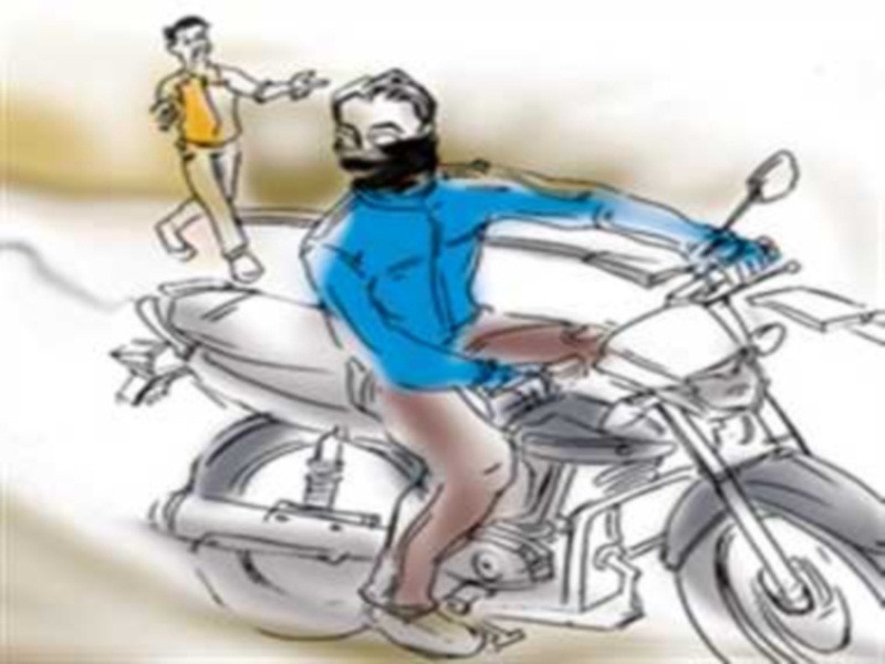 Pimpri vehicle theft season continues, three two-wheelers, one car stolen | पिंपरीत वाहनचोरीचे सत्र सुरूच, तीन दुचाकी, एका कार चोरीला