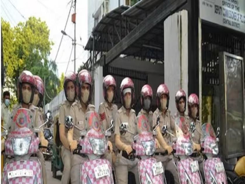 cm yogi adityanath pink army is ready in up 1100 lady police of 550 police stations will get hitech scooties worth rs 16 crore | यूपीत 550 पोलीस ठाण्यांच्या 1100 महिला पोलिसांना मिळणार हायटेक स्कूटी!