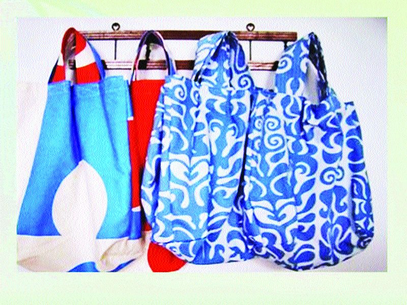 Option of cloth bags | कापडी पिशव्यांच्या बॅँकेचा पर्याय