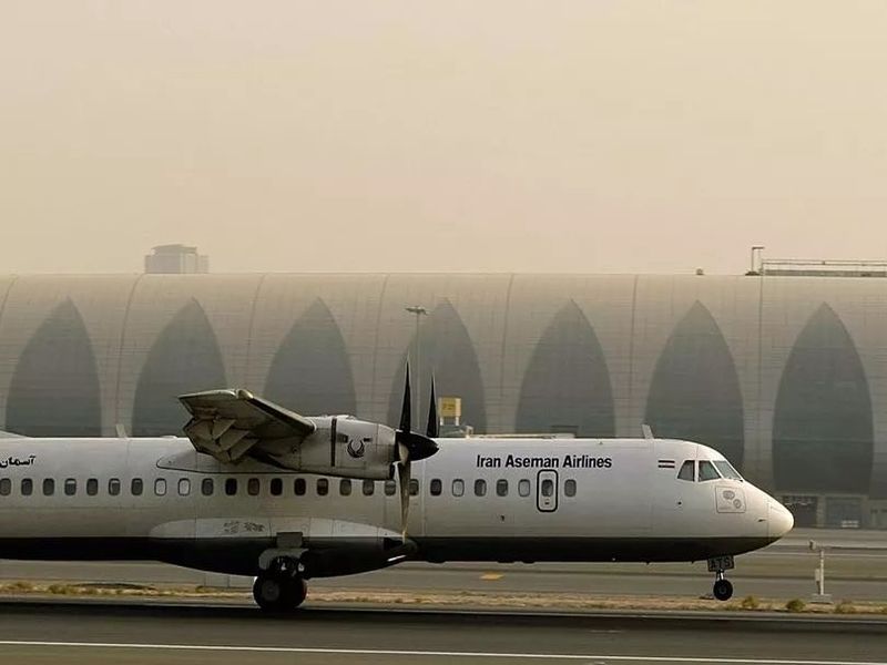 Iranian plane collapses, 66 passenger deaths | इराणमध्ये प्रवासी विमान कोसळले, 66 प्रवाशांचा मृत्यू 