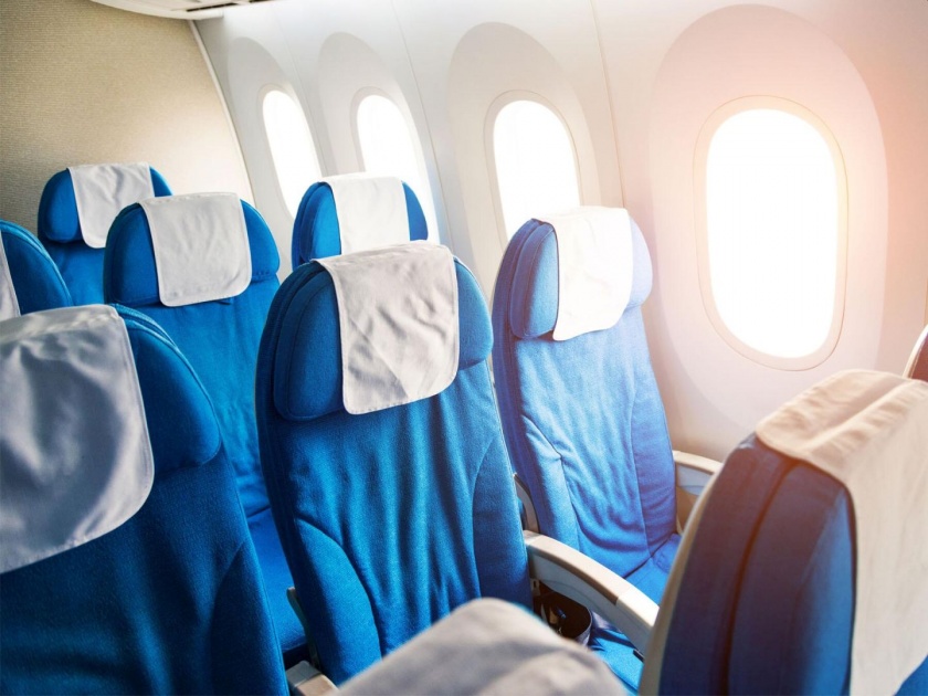 CoronaVirus No need to leave the middle seat on the plane says high court | CoronaVirus News: ‘विमानातील मधले आसन रिक्त ठेवण्याची आवश्यकता नाही’