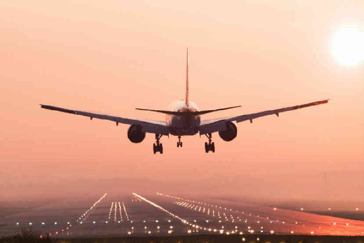 Huge response to the morning-time Delhi-Aurangabad flight | सकाळच्या दिल्ली-औरंगाबाद विमानाला प्रवाशांचा प्रतिसाद