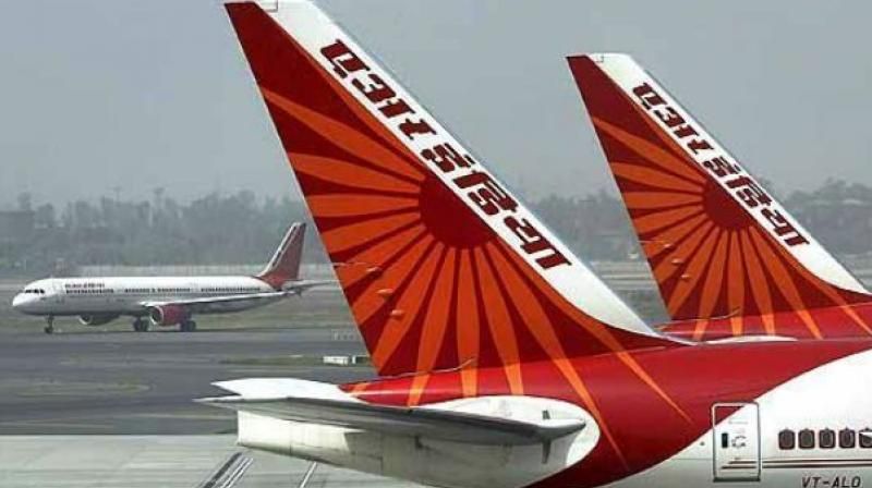 Airplane standing on the ground, with an average loss of Rs 30 lakh per day | नागपुरात विमाने जागेवर उभी,दरदिवशी सरासरी ३० लाख रुपयांचे नुकसान