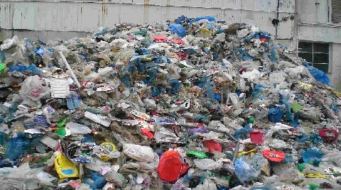 Plastic ban campaign stalled Plastic appears everywhere in the trash | प्लास्टिक बंदीची मोहीम गारठली; कचऱ्यात जिथे-तिथे प्लास्टिक दिसे!