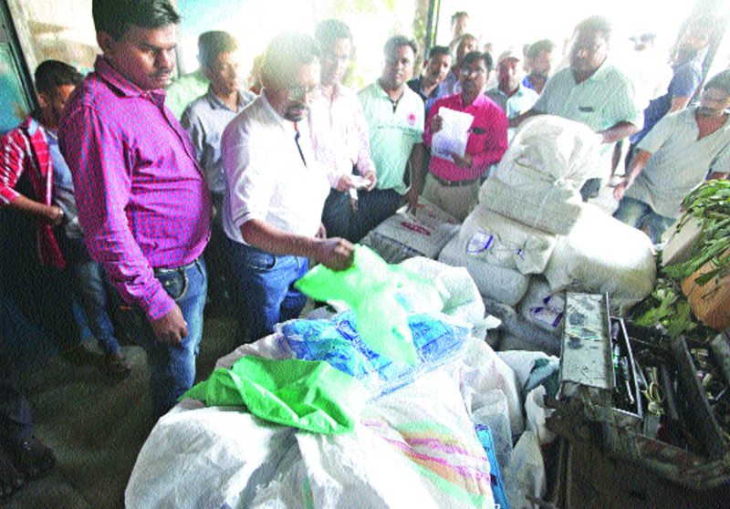 illegal Plastic supply from Daman in Gujarat | गुजरातसह दमणवरून प्लॅस्टिकचा पुरवठा