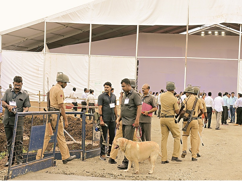 Strong Police force for Prime Minister's Visit in Auric city Aurangabad | पंतप्रधानांच्या दौऱ्यासाठी पोलिसांचा तगडा बंदोबस्त