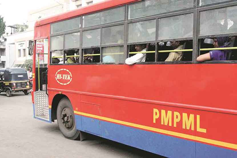 Only eleven routes on crowded times: PMP decision | अकरा मार्गांवर केवळ गर्दीच्या वेळी बस : पीएमपीचा निर्णय