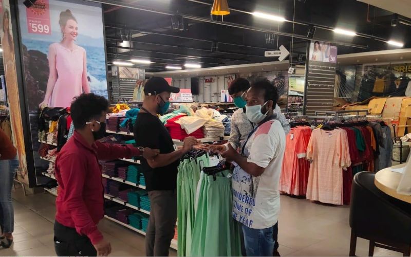 Violation of Commissioner's order, filing of case at Big Bazaar in Orion Mall MMG | आयुक्तांच्या आदेशाचा भंग, ओरियन माॅलमधील 'बिग बझार'वर गुन्हा दाखल