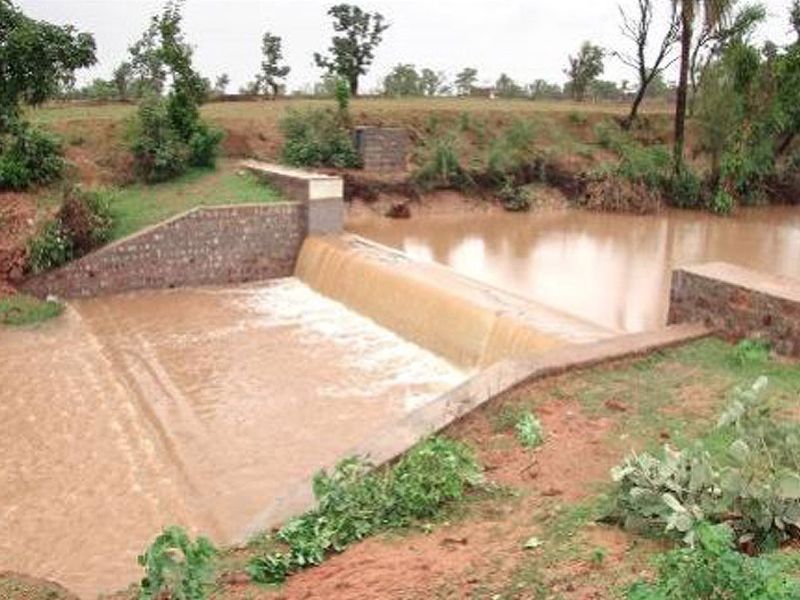 Agricultural irrigation waterlogging depends on 'Vasundhara'! | शेती सिंचनाचा पाणलोट विकास ‘वसुंधरा’वर अवलंबून!