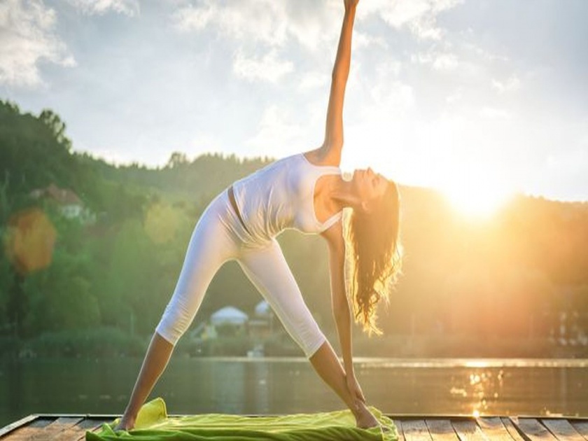 How to loss weight by doing yogasana | हिवाळ्यात जास्त झोपल्यामुळे वाढलेलं वजन झटपट कमी करण्यासाठी करा ही ५ योगासन!