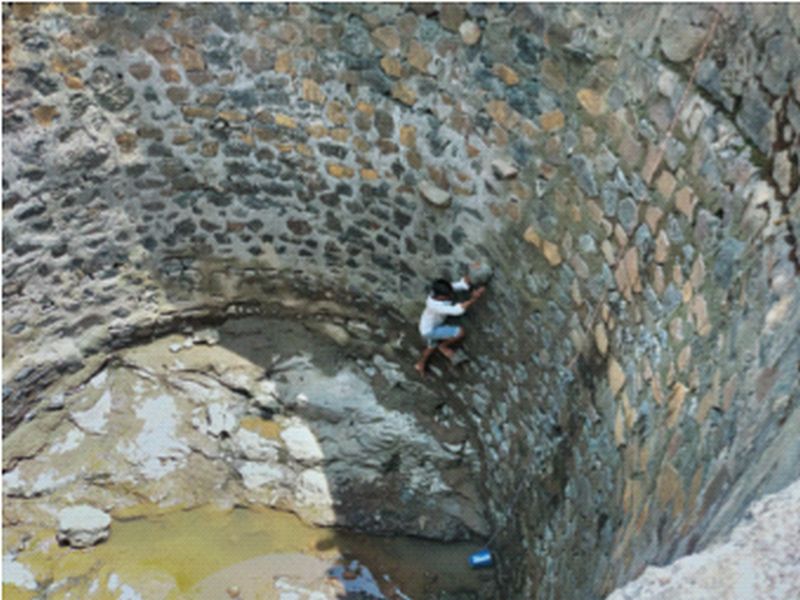 Mokhada taluka, which has five dams, experiences severe water shortage in February | पाच धरणे असलेल्या मोखाडा तालुक्यात फेब्रुवारीतच जाणवतेय भीषण पाणीटंचाई
