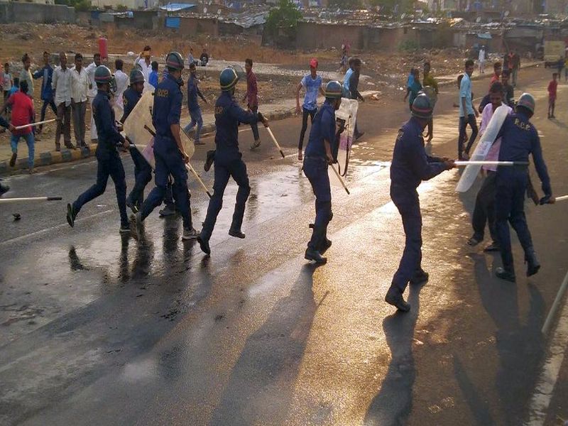 Police cautions: Rajivnagar's colorful training | पोलीस सतर्क : राजीवनगरला दंगलीची रंगीत तालीम