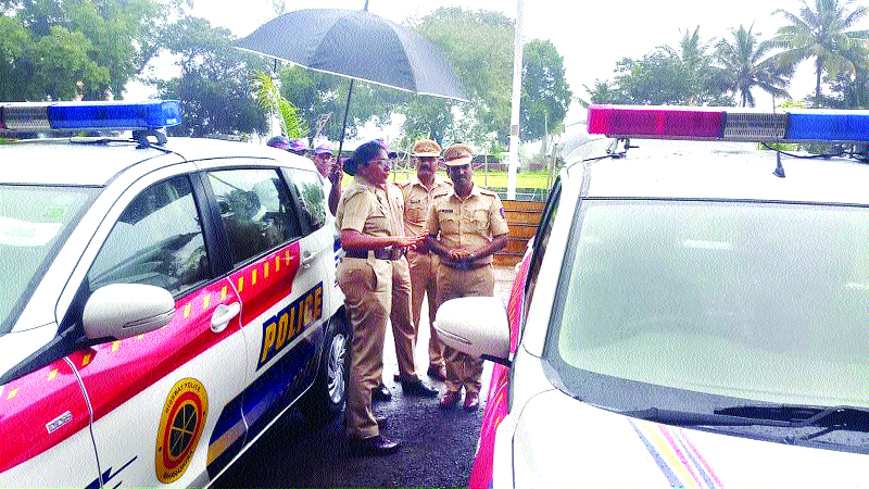 Modern vehicles in the highway police coffin | महामार्ग पोलिसांच्या ताफ्यात आधुनिक वाहने