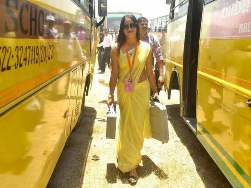 Who is this lady polling officer in yellow Saree? Photo goes viral | 'लिंबू कलरची साडी'वाल्या पोलिंग ऑफिसरचे फोटो व्हायरल; कोण आहे 'ती'?