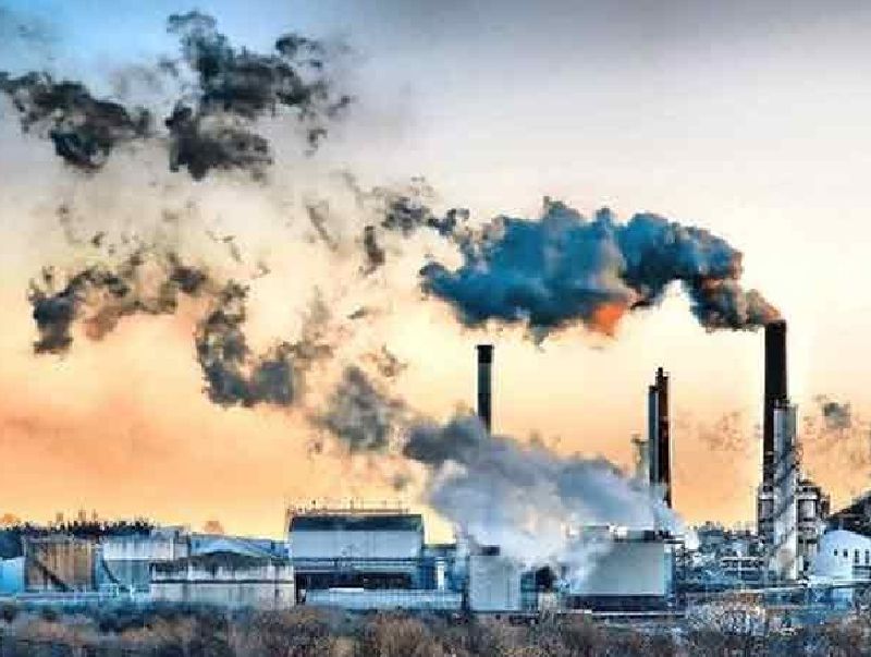 Notice to three companies for pollution | प्रदूषण करणाऱ्या तीन कंपन्यांना नोटीस