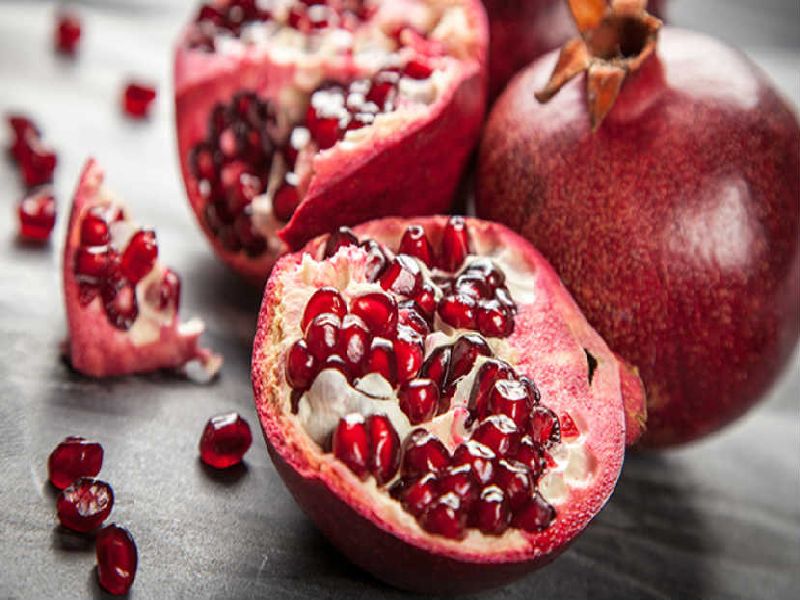 'Solapur red' pomegranates reached the world! | ‘सोलापूर लाल’ डाळिंब पोहोचले जगभरात!