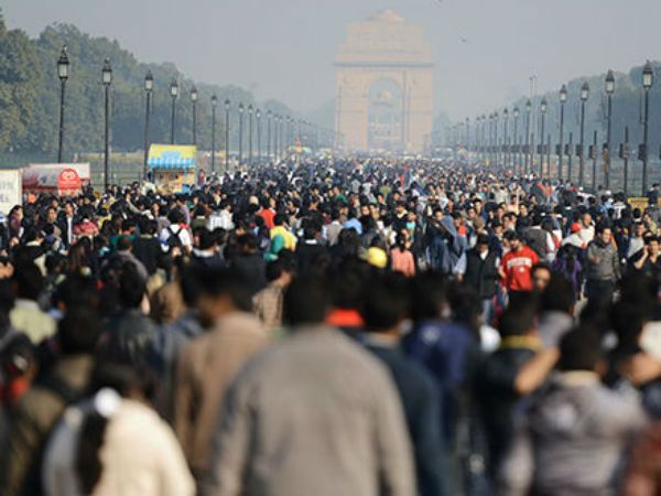 India is set to overtake China next year as the worlds most population country united nations report | भारत पुढच्याच वर्षी बनणार सर्वाधिक लोकसंख्येचा देश, चीनला टाकणार मागे 