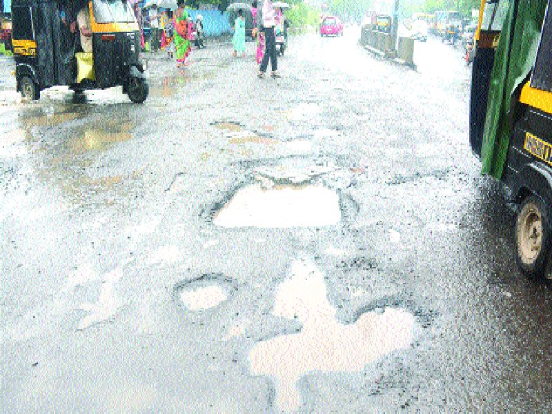 Only 358 potholes in Mumbai, Municipal statistics | मुंबईत केवळ ३५८ खड्डे, पालिकेची आकडेवारी