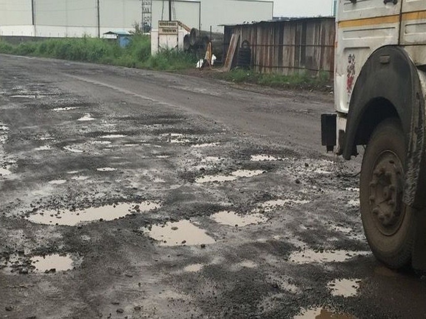 repairing will be done from contractors money if condition of road becomes worse in 2 years says goa minister deepak pauskar | 'दोन वर्षात डांबरीकरण खराब झाल्यास कंत्राटदाराच्या पैशातून दुरुस्ती'