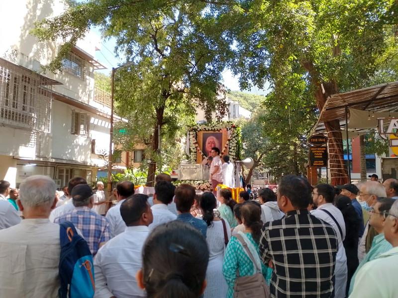 Swarayogini Dr. Prabha Atre funeral in vaikunth smashanbhumi pune | शासकीय इतमामात स्वरयोगिनी डॉ. प्रभा अत्रे यांच्या पार्थिवावर अंत्यसंस्कार