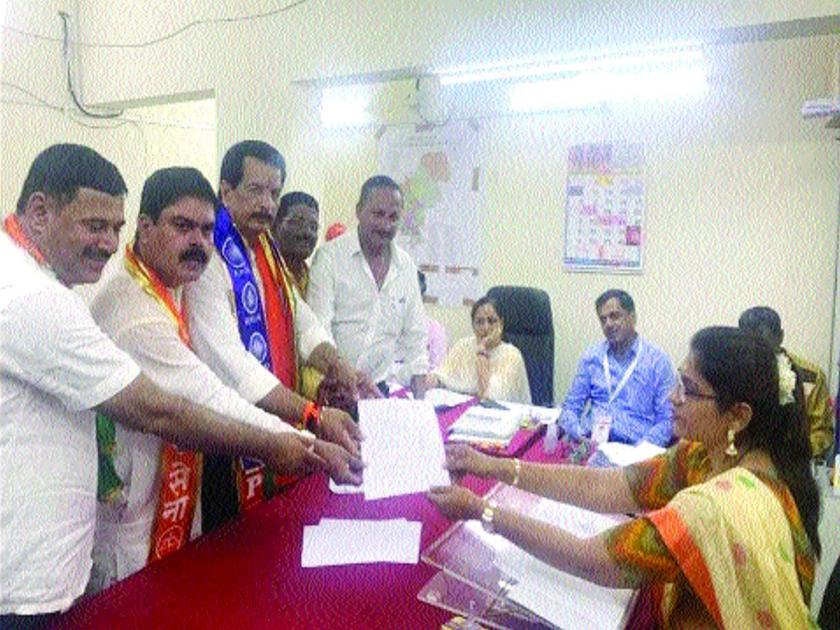 Maharashtra Election 2019: key candidates filed Nomination in Palghar district | Maharashtra Election 2019 : पालघर जिल्ह्यात प्रमुख उमेदवारांचे उमेदवारी अर्ज दाखल