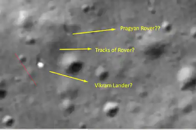 chennai techie claims india chandrayaan 2 rover moving some meters isro | Chandrayaan-2 : चंद्रावर ‘प्रज्ञान रोव्हर’ ठीक असल्याचा दावा, नासाच्या फोटोंवरून भारताच्या आशा पल्लवित