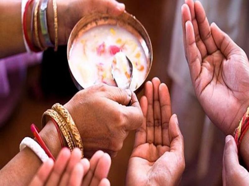 Janmashtami 2018 : sri krishna janmashtami prasad panchamrit dhaniya panjiri makhan mishri health benefits | Janmashtami Special Prasad: जन्माष्टमीला नैवेद्य म्हणून दाखवण्यात येणारे 'हे' पदार्थ आरोग्यासाठी लाभदायक!