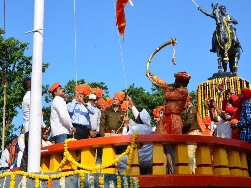 Celebrate Shiv Pratap Din with enthusiasm at Pratapgad | छत्रपती शिवाजी महाराजांच्या जयघोषात प्रतापगडावर 'शिवप्रताप दिन' उत्साहात साजरा