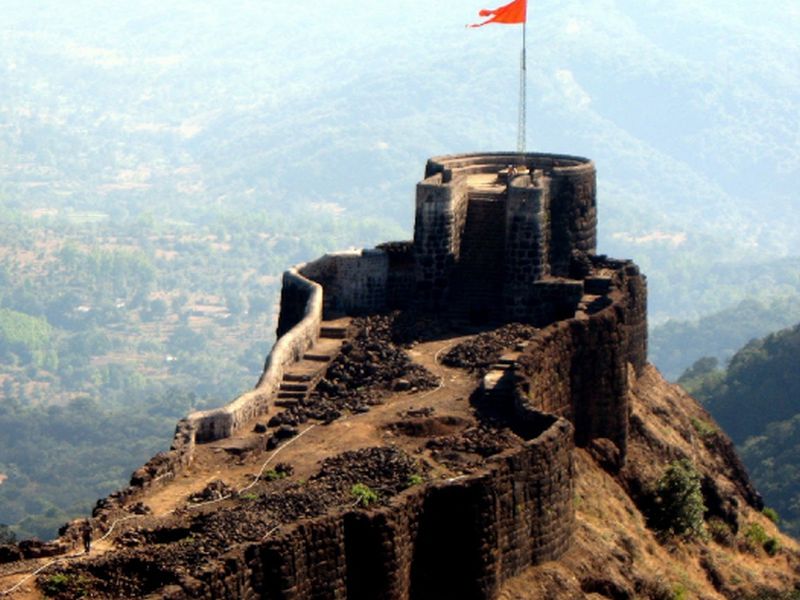 Pratapgarh fort where Shivaji Maharaj had killed Afzal Khan! | प्रतापगड किल्ला जिथे शिवाजी महाराजांनी केला होता अफजल खानाचा वध!
