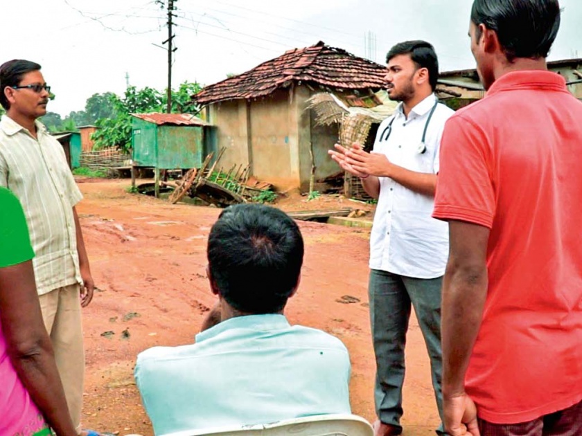 young doctor practices at tribal aria in Gadchiroli district Maharashtra shares his story.. | गडचिरोली जिल्ह्यातल्या पेंढरीच्या दवाखान्यात रुजू झालेला तरुण डॉक्टर जेव्हा जबाबदारी स्वीकारतो...