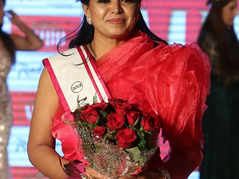 'Mrs India Beauty Quinn' contest Akola's Pragya varthe 'second runner-up' | ‘मिसेस इंडिया ब्यूटी क्विन’ स्पर्धेत अकोल्याच्या डॉ. प्रज्ञा वरठे ‘सेकंड रनर-अप’