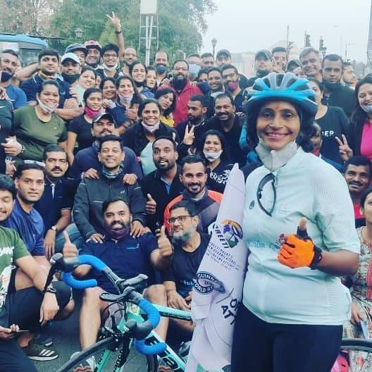 Pune women travels becomes the fastest women to cross golden quadrilateral in 25 days on bicycle. Attempts world record. | २५ दिवसात सायकल वरून पुणे ते पुणे व्हाया दिल्ली चेन्नई कोलकत्ता ! ६००० किमी प्रवास करत पुण्यातील महिलेचे वर्ल्ड रेकॉर्ड.