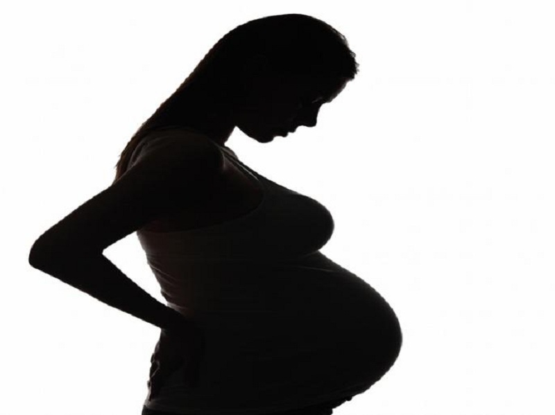 pressure on married women for miscarriage in Beed district | गर्भपातासाठी सासरच्यांकडून विवाहितेवर दबाव; नकार दिल्याने केली मारहाण