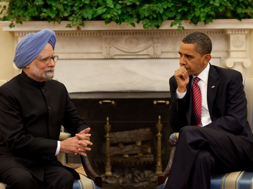 Manmohan Singh's very honesty, barak Obama's book 'Mann Ki Baat' | डॉ. मनमोहनसिंग अतिशय प्रामाणिक, ओबामांच्या पुस्तकातील 'मन की बात'