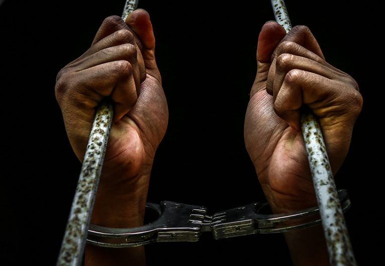 Prisoner escapes from Nagpur Medical College | नागपूरच्या मेडिकलमधून पळाला कैदी