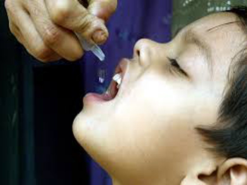 Dosage of 'polio' to three million children | पुणे महापालिकेच्यावतीने तब्बल तीन लाख बालकांना  ‘पोलिओ’चा डोस