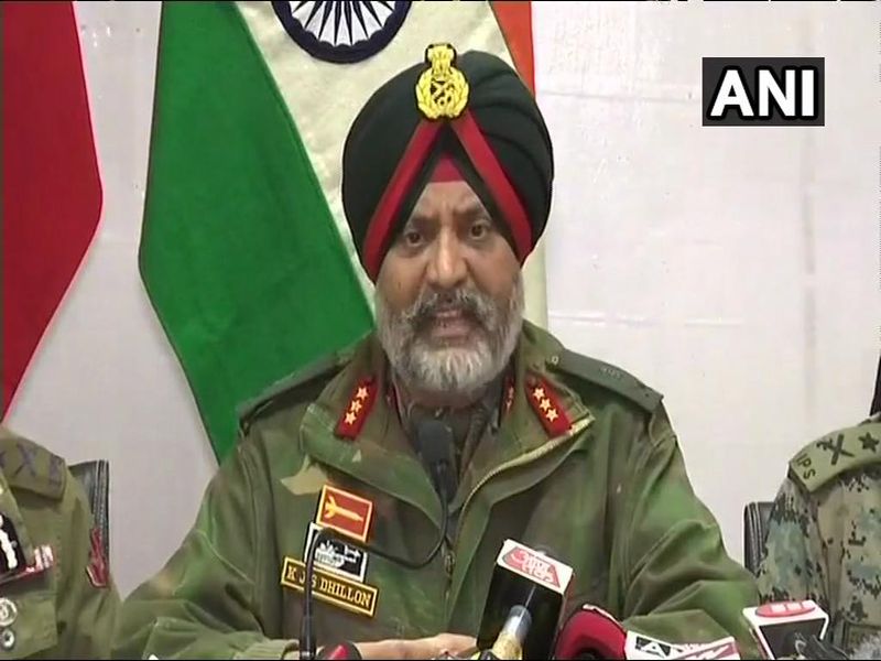 Indian army crpf press conference on pulwama Pinglan encounter | भारतीय लष्कराची 'मातृशक्ती'ला साद; 'अतिरेकी मार्गावरील मुलांना घरी परत बोलवा!'