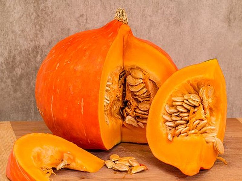 Beauty secrets of pumpkin | आरोग्यासोबतच सौंदर्यासाठीही भोपळा ठरतो गुणकारी