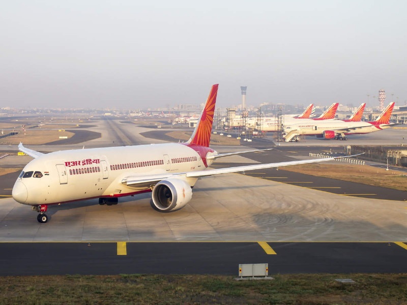 corona increase in pune city plane canceling 20 25 daily flights in pune airport | Pune Airport: हवाई क्षेत्राला कोरोनाचा फटका; विमाने पुन्हा जमिनीवर, दररोज २०-२५ उड्डाणे रद्द