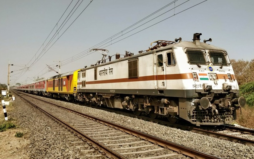 Pune-Bilaspur high speed weekly train from July 1 | पुणे- बिलासपूर दरम्यान १ जुलैपासून अतिजलद साप्ताहिक रेल्वेगाडी