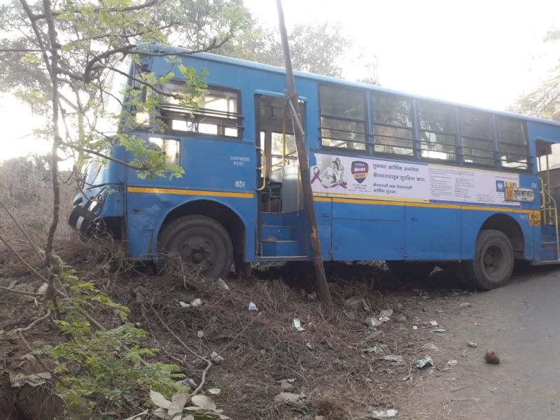 Pune bus break fail 50 passengers safe | ब्रेक फेल झालेल्या बसचालकाच्या प्रसंगावधाने ५० प्रवासी सुरक्षित