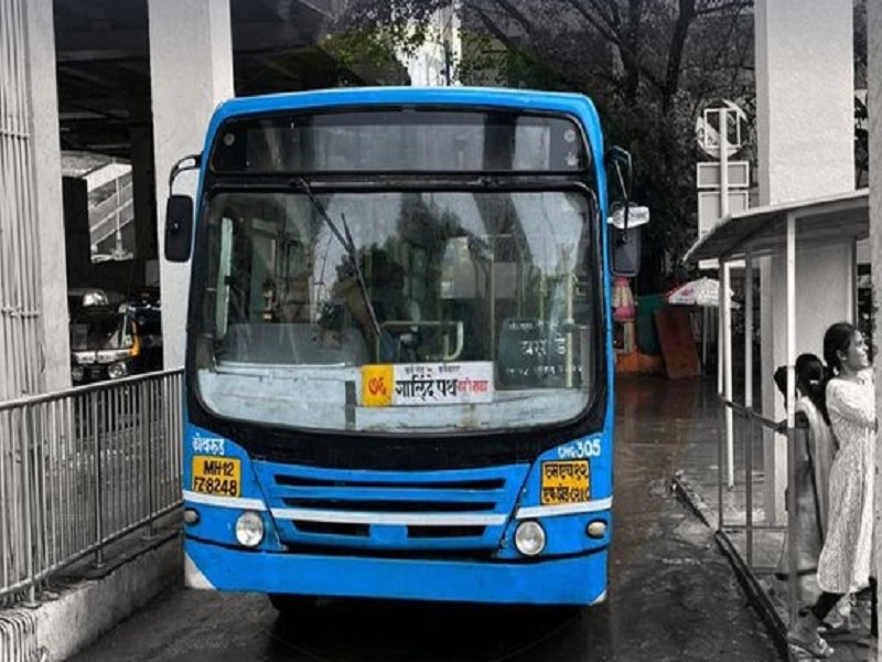 Pune Metro Bus bay starting from SNDT Metro station; PMPML buses start stopping | Pune Metro: एसएनडीटी मेट्रो स्टेशनपासून बस बे सुरू; PMPML च्या बसेस थांबण्यास सुरूवात