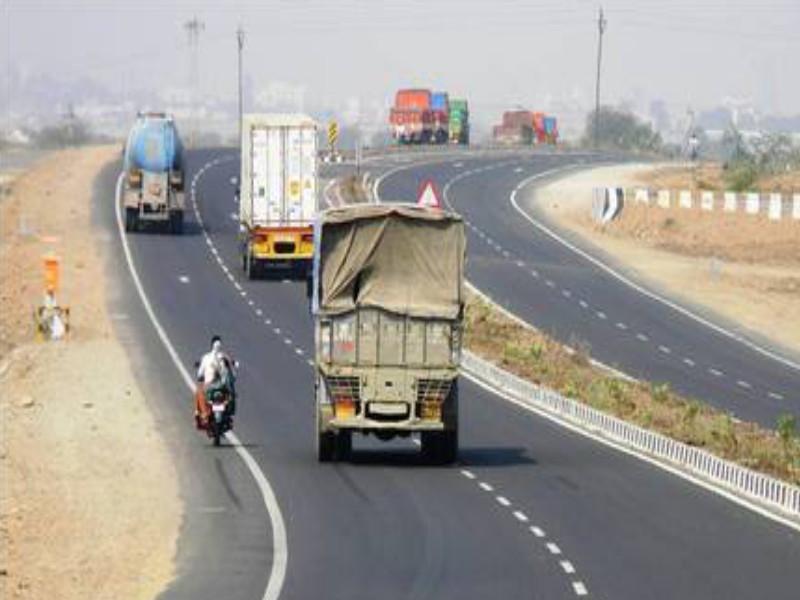 'No entry' for heavy vehicles coming to Pune from Solapur roads? Proposal from Transport Branch | सोलापूर रस्त्यांवरून पुण्यात येण्यास जड वाहनांना 'नो एंट्री' ? वाहतूक शाखेकडून प्रस्ताव
