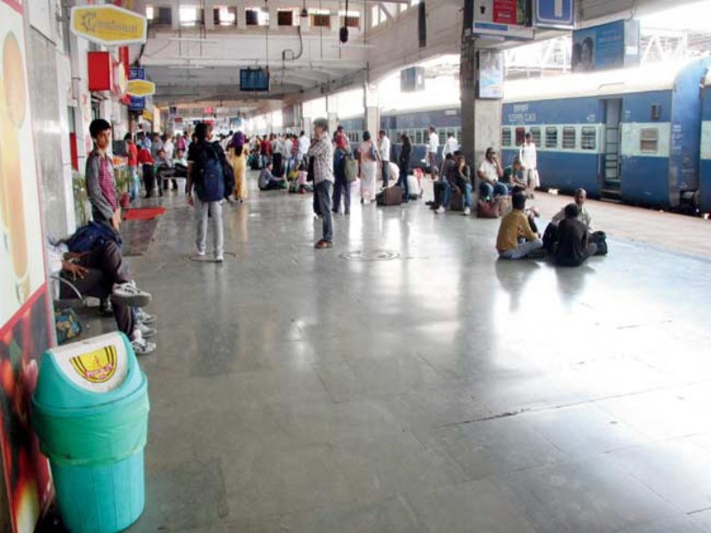 clean railway station competition Maharashtra behind | स्वच्छ रेल्वे स्थानकात महाराष्ट्र पिछाडीवर