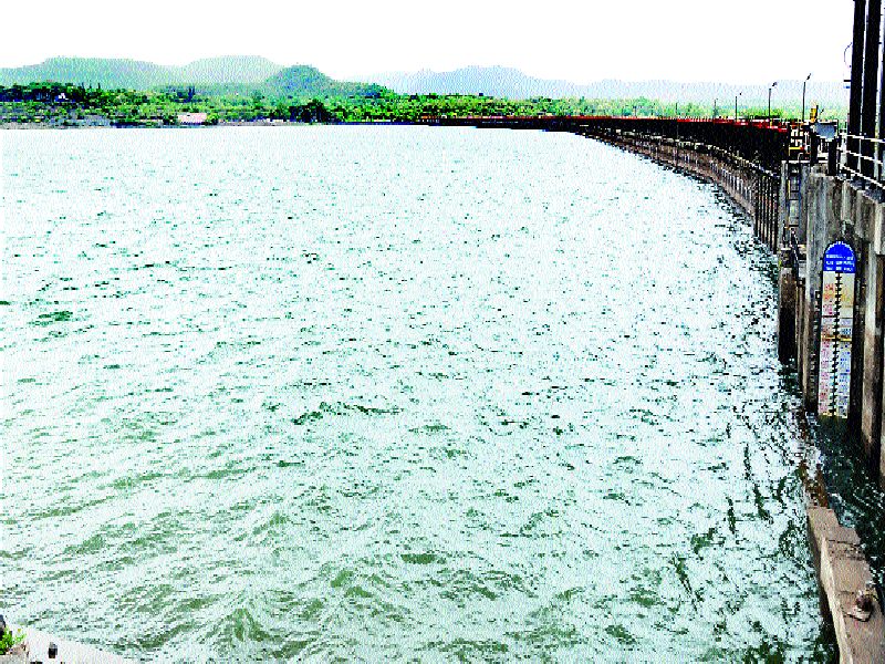  If the monsoon lasts, water conservation in Pune, water supply in the dam is lowered | पावसाळा लांबल्यास पुण्यात जलसंकट, धरणातील पाणीसाठा खालावला