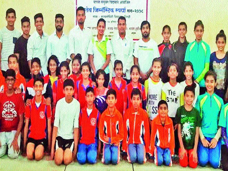 District level gymnastics: Harshita Kakade, Nishant Patil's bet | जिल्हास्तरीय जिम्नॅस्टिक : हर्षिता काकडे, निशांत पाटीलची बाजी