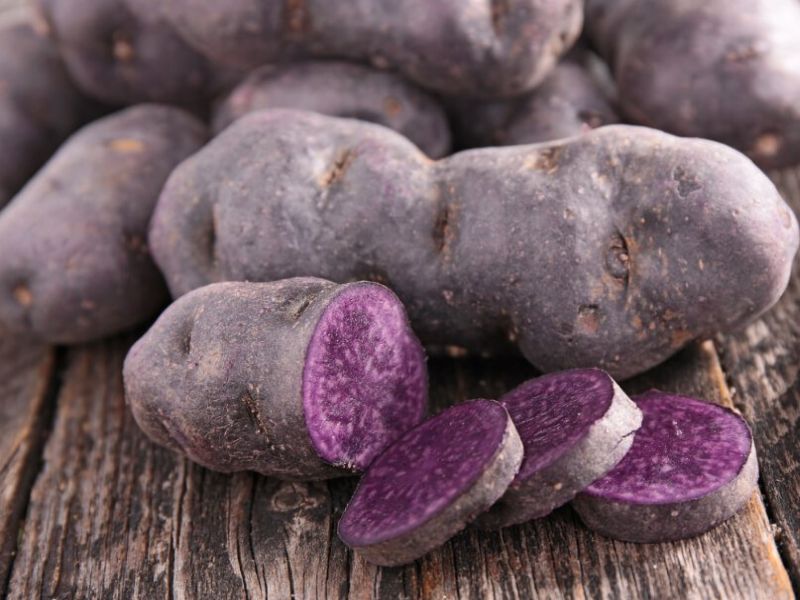 The health benefits of purple potatoes | जांभळ्या बटाट्याची भाजी तुम्ही कधी खाल्ली का? जाणून घ्या फायदे!