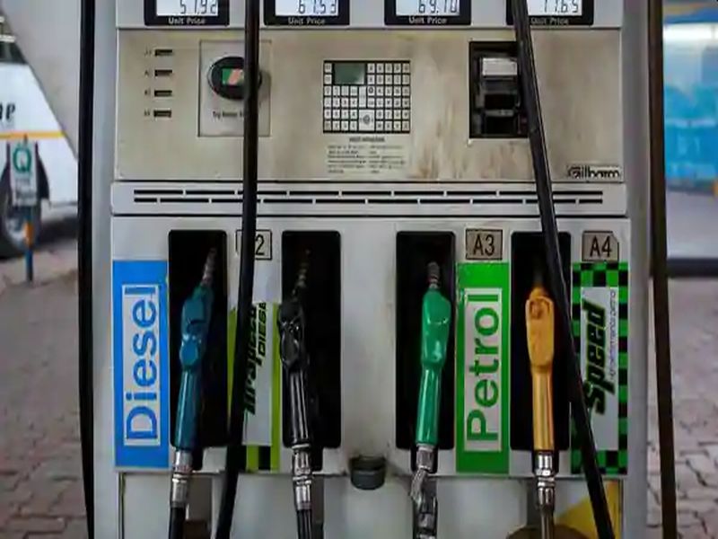 Petrol, diesel prices rise again; The issue of fuel price hike is a crisis | पेट्राेल, डिझेलच्या दरात पुन्हा सर्वाधिक दरवाढ; इंधन दरवाढीचा मुद्दा धर्मसंकट