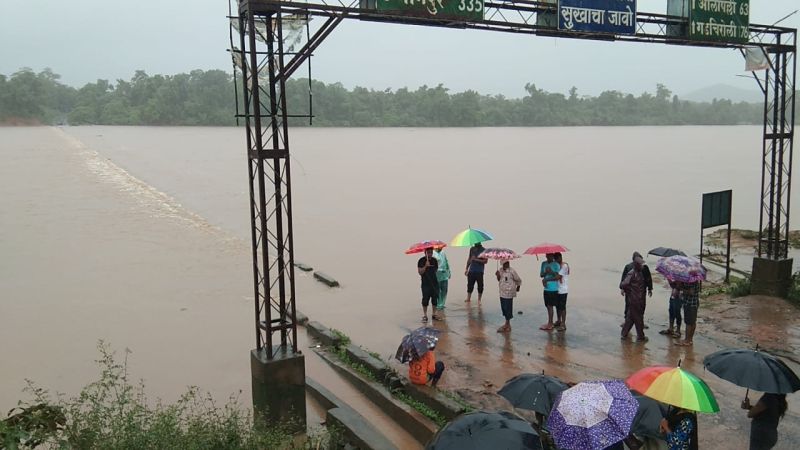 heavy rain in Gadchiroli district | गडचिरोलीत संततधार; १०० हून अधिक गावांचा संपर्क तुटला