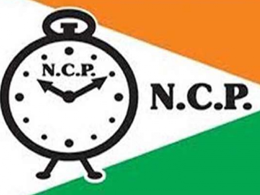 Argument among NCP officials in Kolhapur Mayor R. K. Powar An argument broke out between and working president Anil Salokhe | कोल्हापुरात राष्ट्रवादीच्या पदाधिकाऱ्यांमध्ये वादावादी, एकेरी भाषेचा वापर